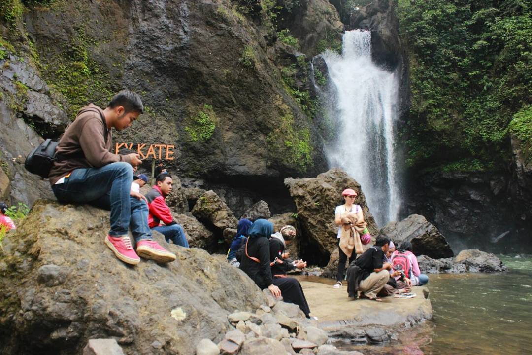 Pesona Keindahan Wisata Curug Gunung Condong di Bruno Purworejo Jawa Tengah
