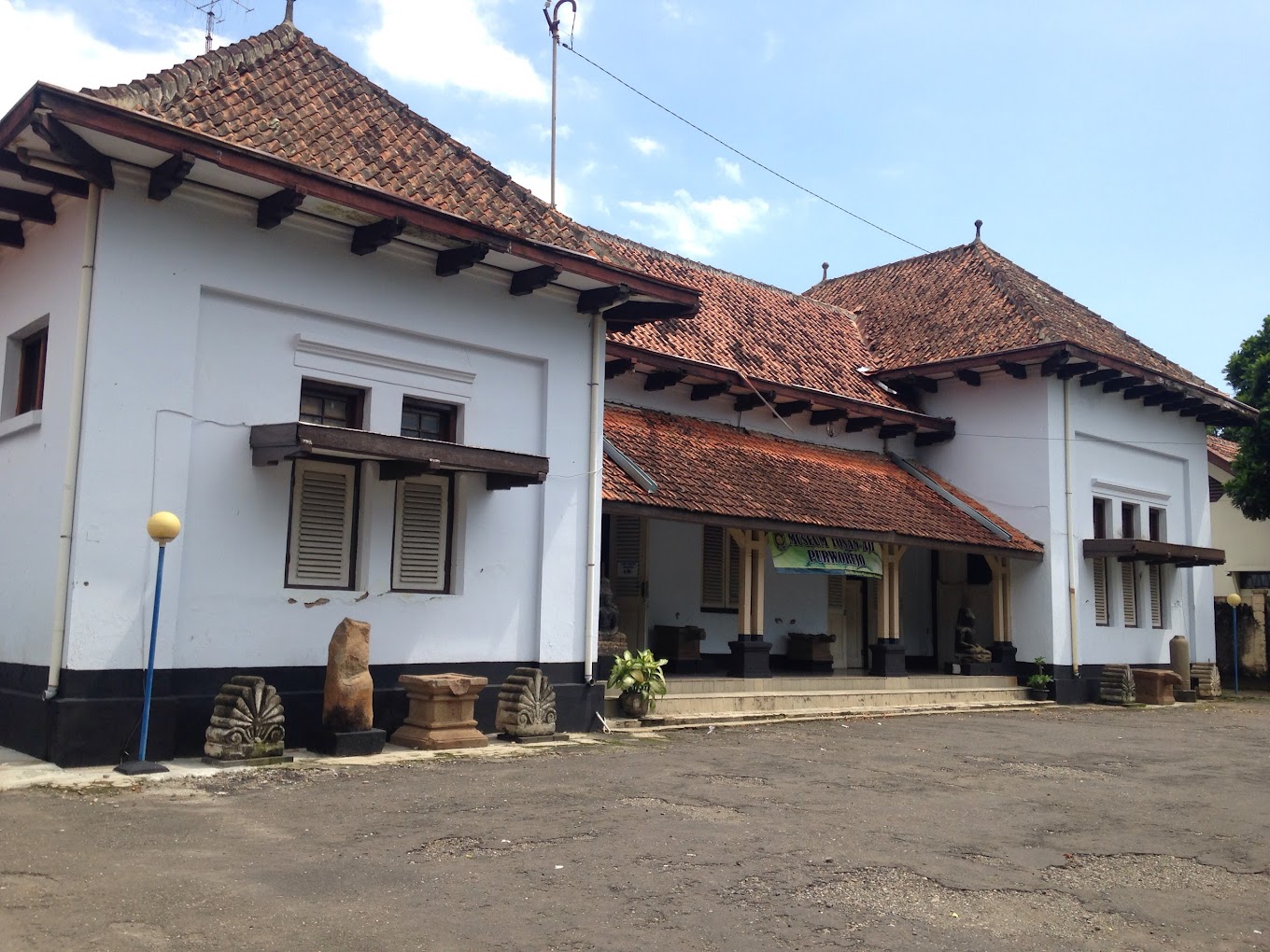 esona Keindahan Wisata Museum Tosan Aji di Purworejo Jawa Tengah