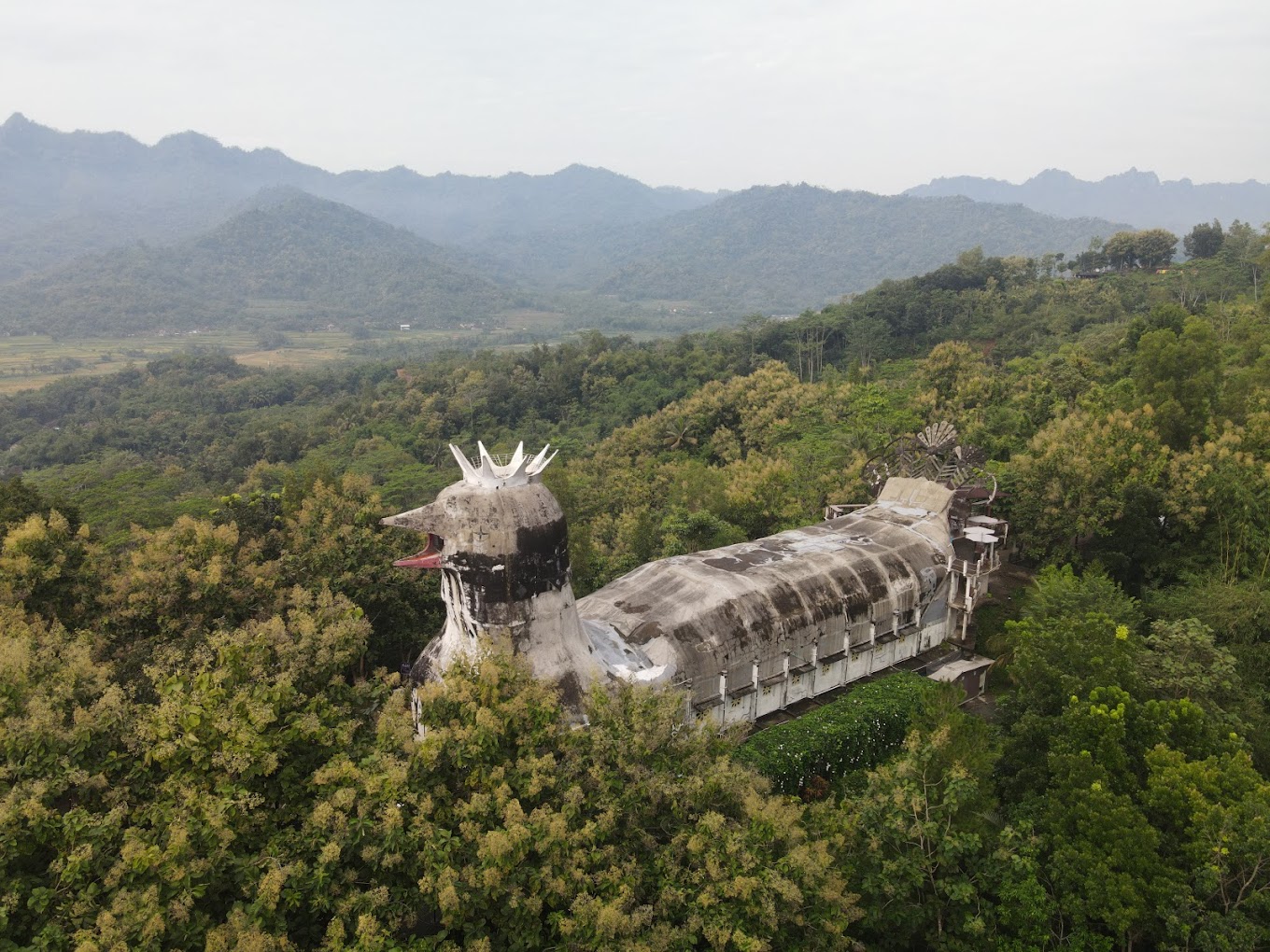 Keindahan Destinasi Wisata Gereja Ayam di Borobudur Magelang Jawa Tengah