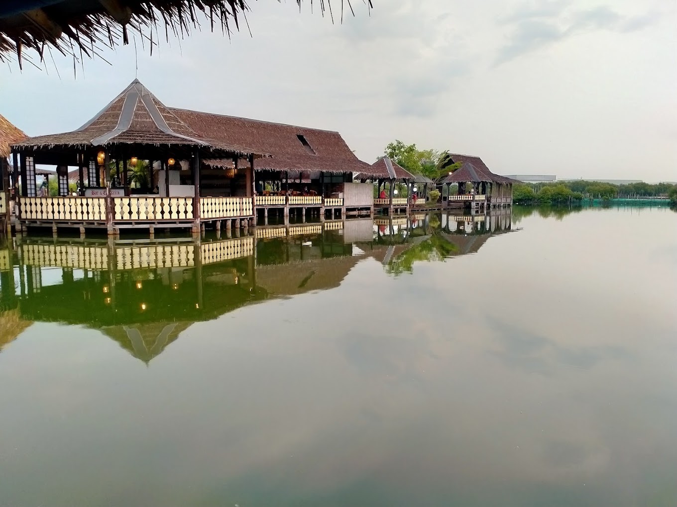 Pesona Keindahan Wisata Pemancingan Baron di Tambakharjo Semarang Jawa Tengah