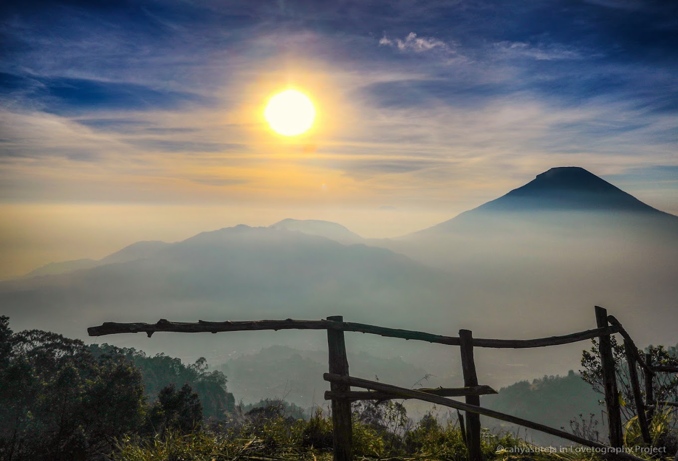 Pesona Destinasi Objek Wisata Bukit Sikunir Dieng di Wonosobo Jawa Tengah