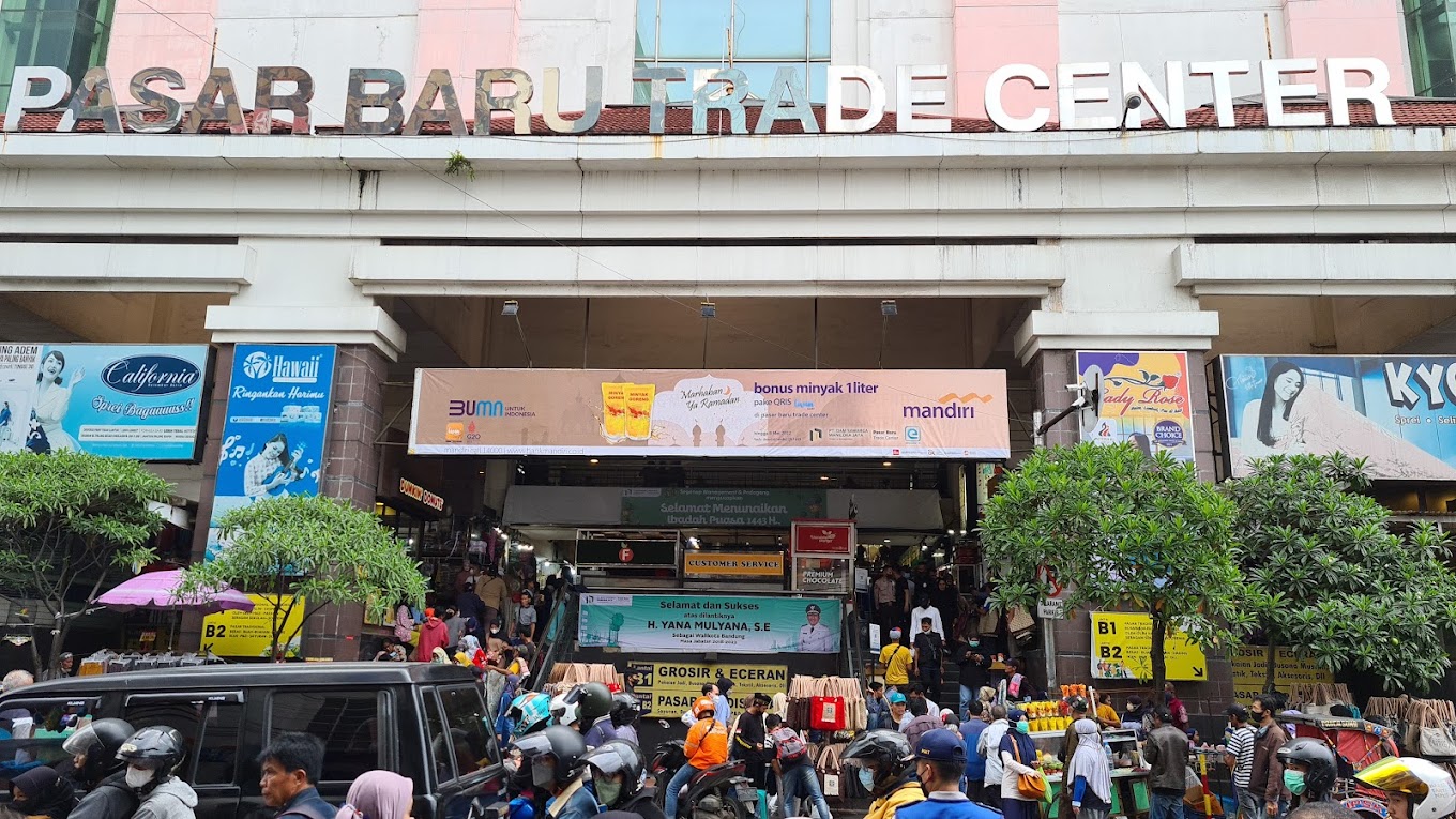 pesona keindahan Wisata Pusat Perbelanjaan Pasar Baru di Karanganyar Bandung jawa Barat