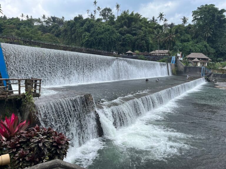 Destinasti Keindahan Wisata Air Terjun Tukad Unda di Semarapura Klungkung Bali