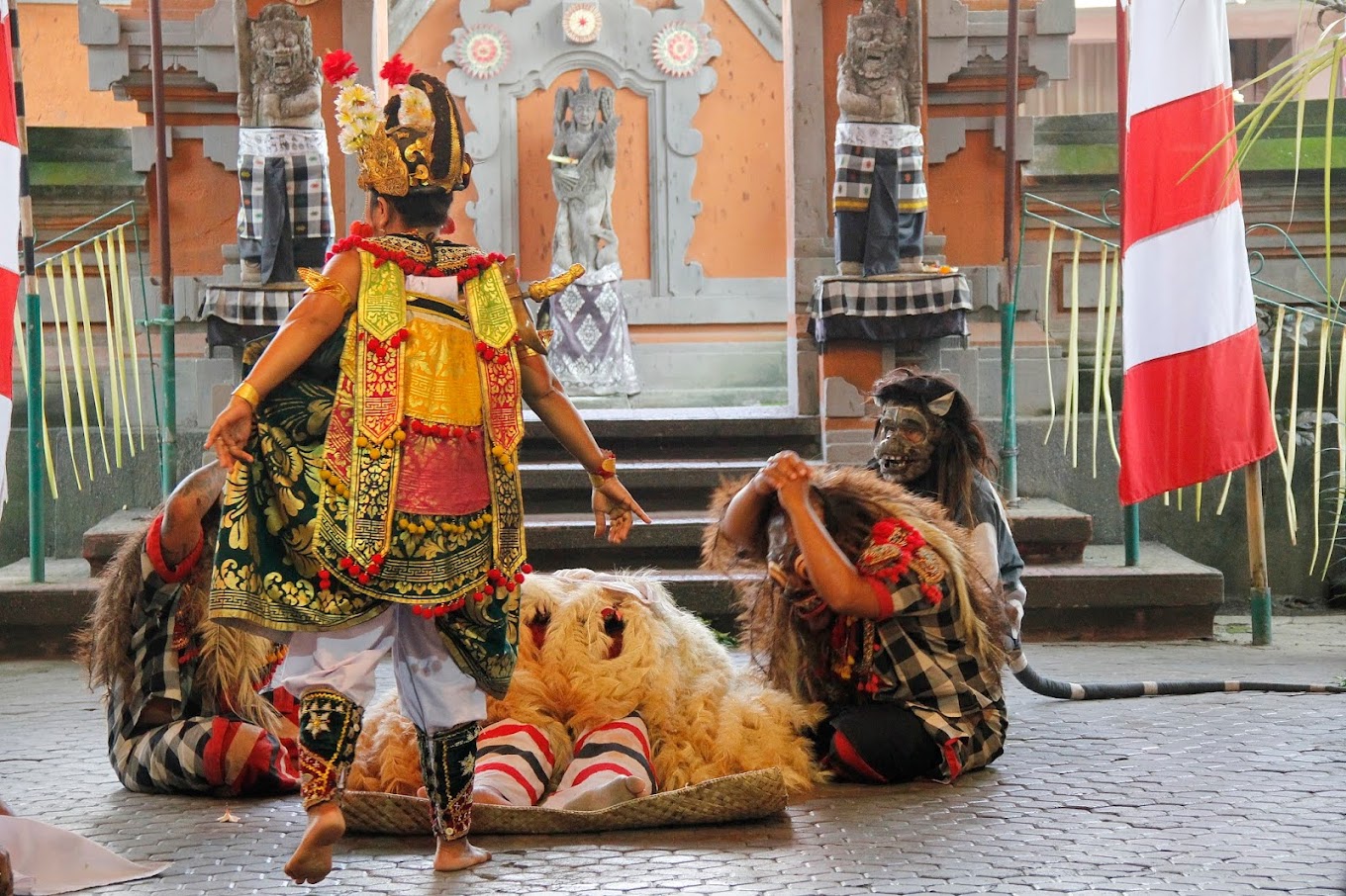Pesona Keindahan Wisata Tari Barong Batubulan di Sukawati Gianyar Bali