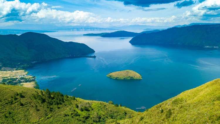7 Tempat Wisata Dekat Danau Toba, Ada Bukit Gajah Bobok untuk Menikmati Sunrise!