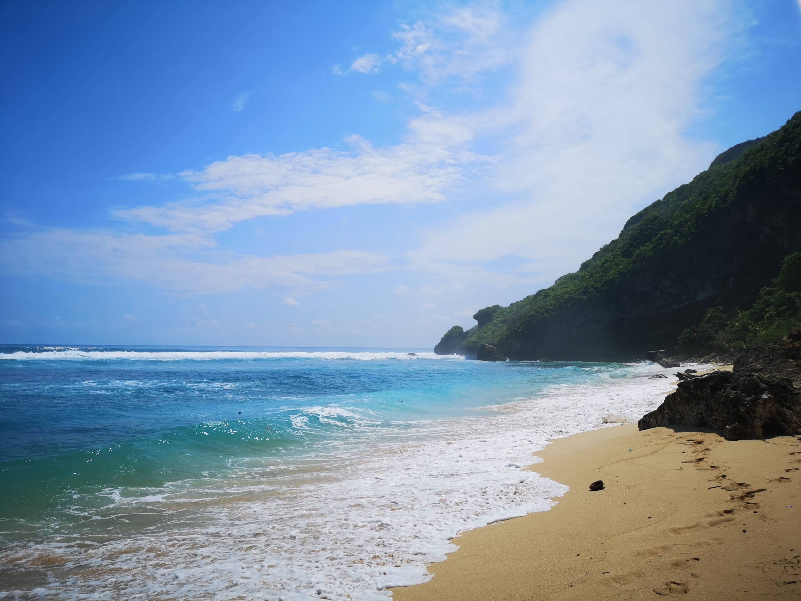 Destinasti Objek Wisata Pantai Nyang Nyang di Pecatu Badung Bali