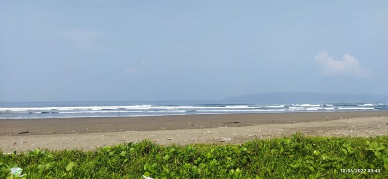 Daya Tarik Obyek Wisata Pantai Lembah Putri di Pangadaran Jawa Barat