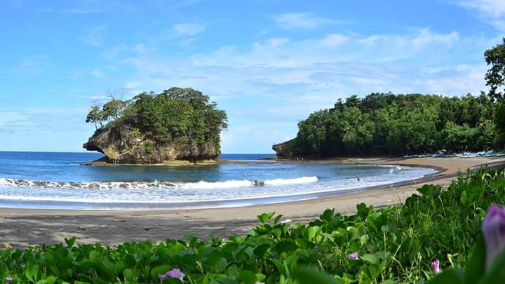 Daya Tarik Obyek Wisata Pantai Madasari di Cimerak Pangadaran Jawa Barat