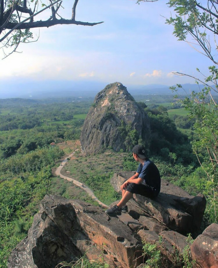 Lokasi Wisata Gunung Batu Tilu