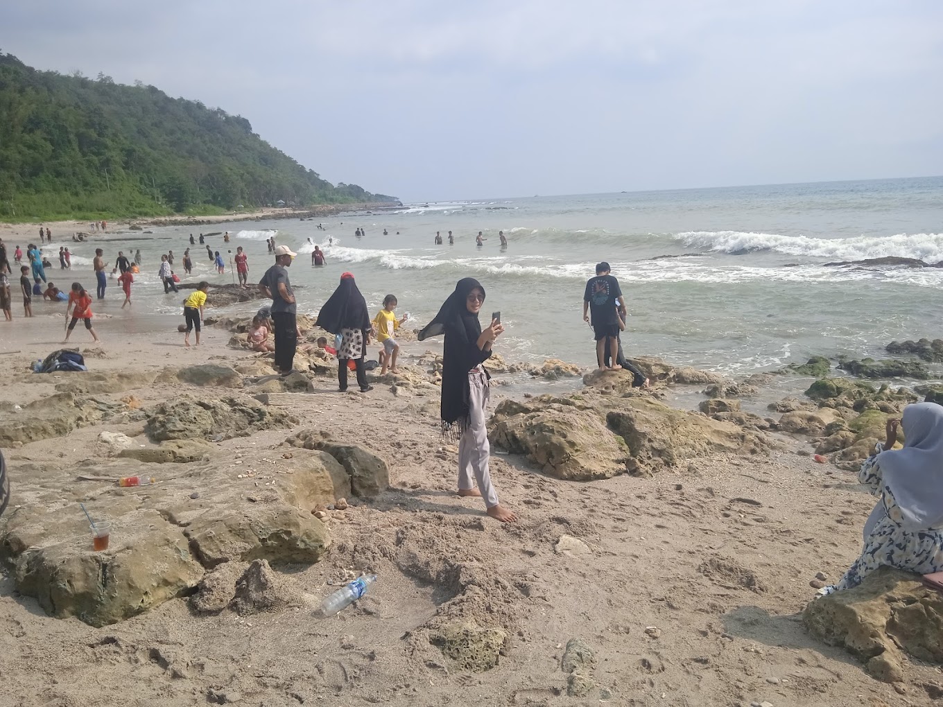 Pesona Keindahan Wisata Pantai Ciputih di Ujung Kulon Pandeglang Banten