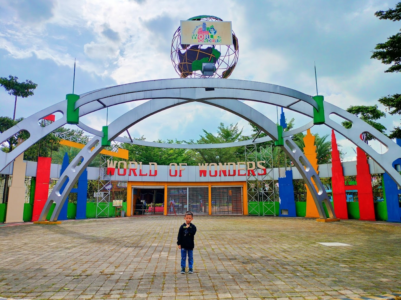 Pesona Keindahan Wisata World of Wonders Citra Raya di Cikupa Tangerang Banten