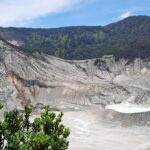 Daya Tarik Obyek Wisata Kawah Gunung Tangkuban Perahu di Subang Jawa Barat