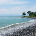 Pesona Keindahan Obyek Wisata Pantai Cimaja di Sukabumi Jawa Barat