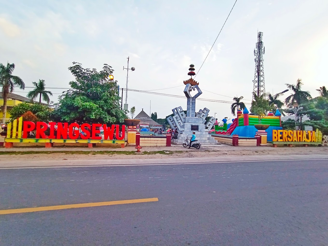 Daya Tarik Obyek Wisata Alun Alun Lampung di Lampung