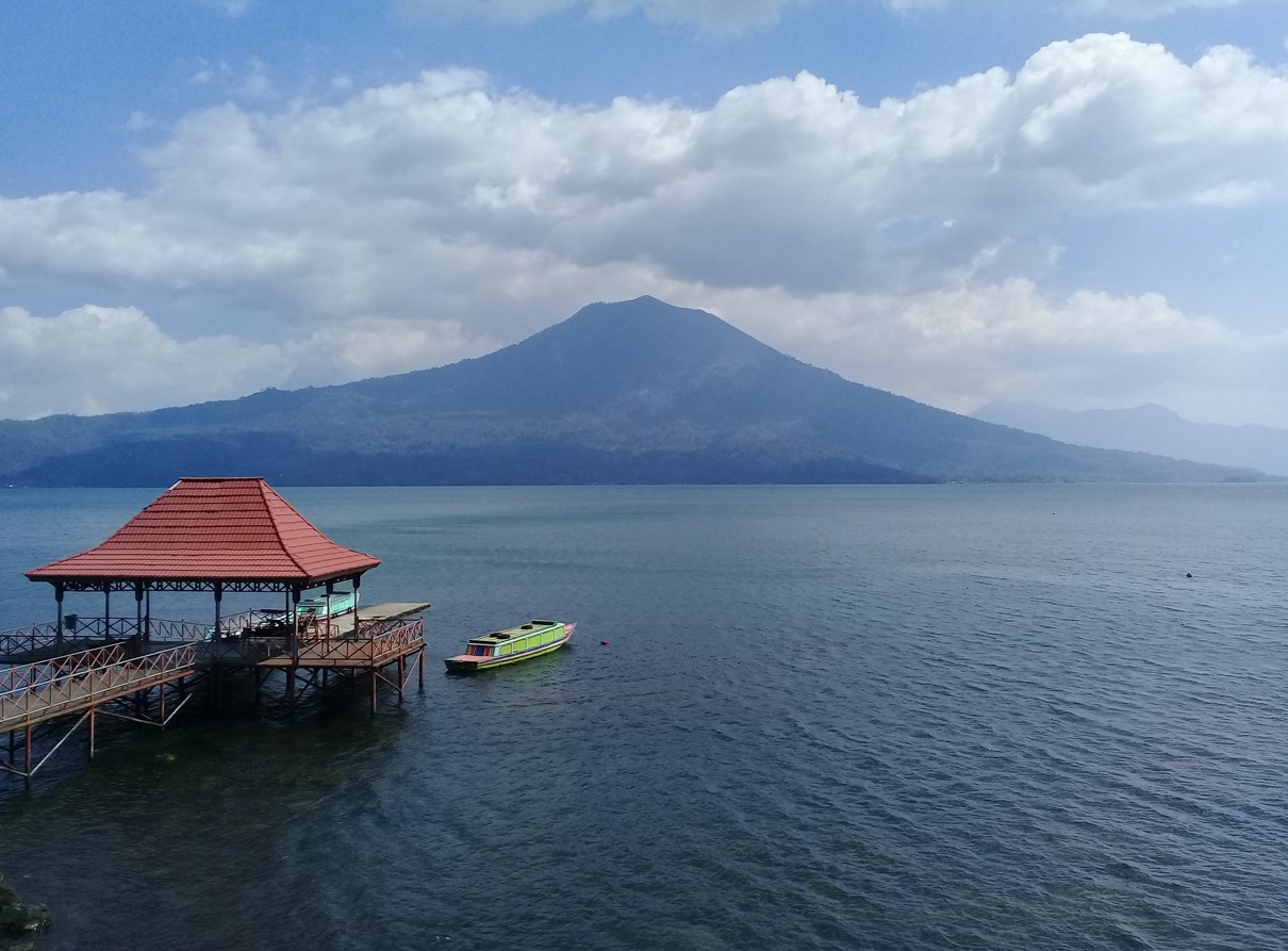 Daya Tarik Obyek Wisata Danau Ranau di Lampung Barat Lampung