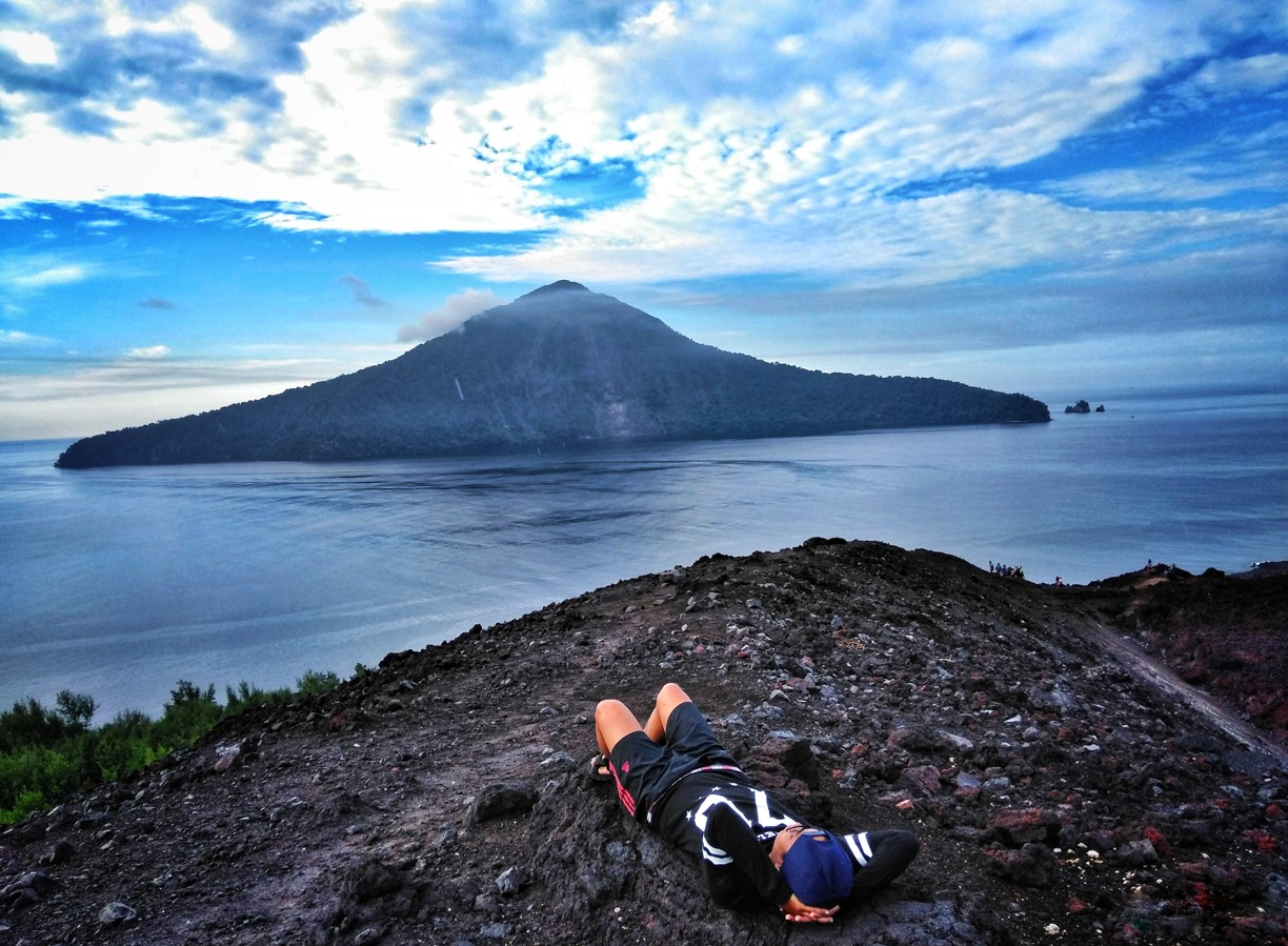 Daya Tarik Obyek Wisata Gunung Krakatau di Lampung Selatan Lampung