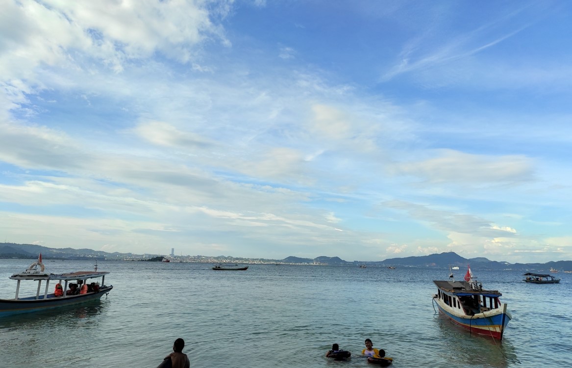 Daya Tarik Obyek Wisata Pantai Mutun di Pasawaran Lampung