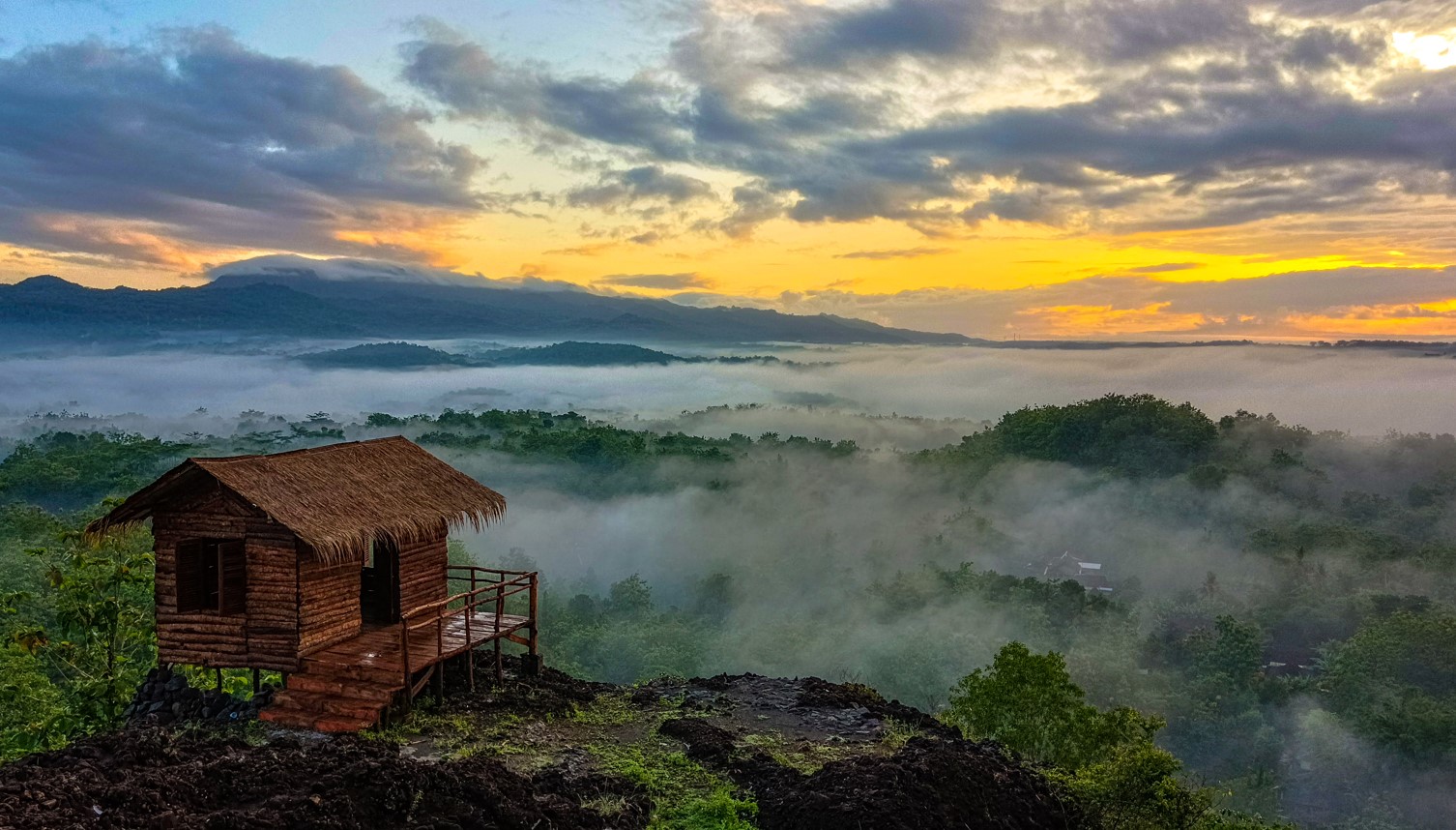 Pesona Keindahan Wisata Gunung Ireng di Patuk Gunung Kidul Yogyakarta