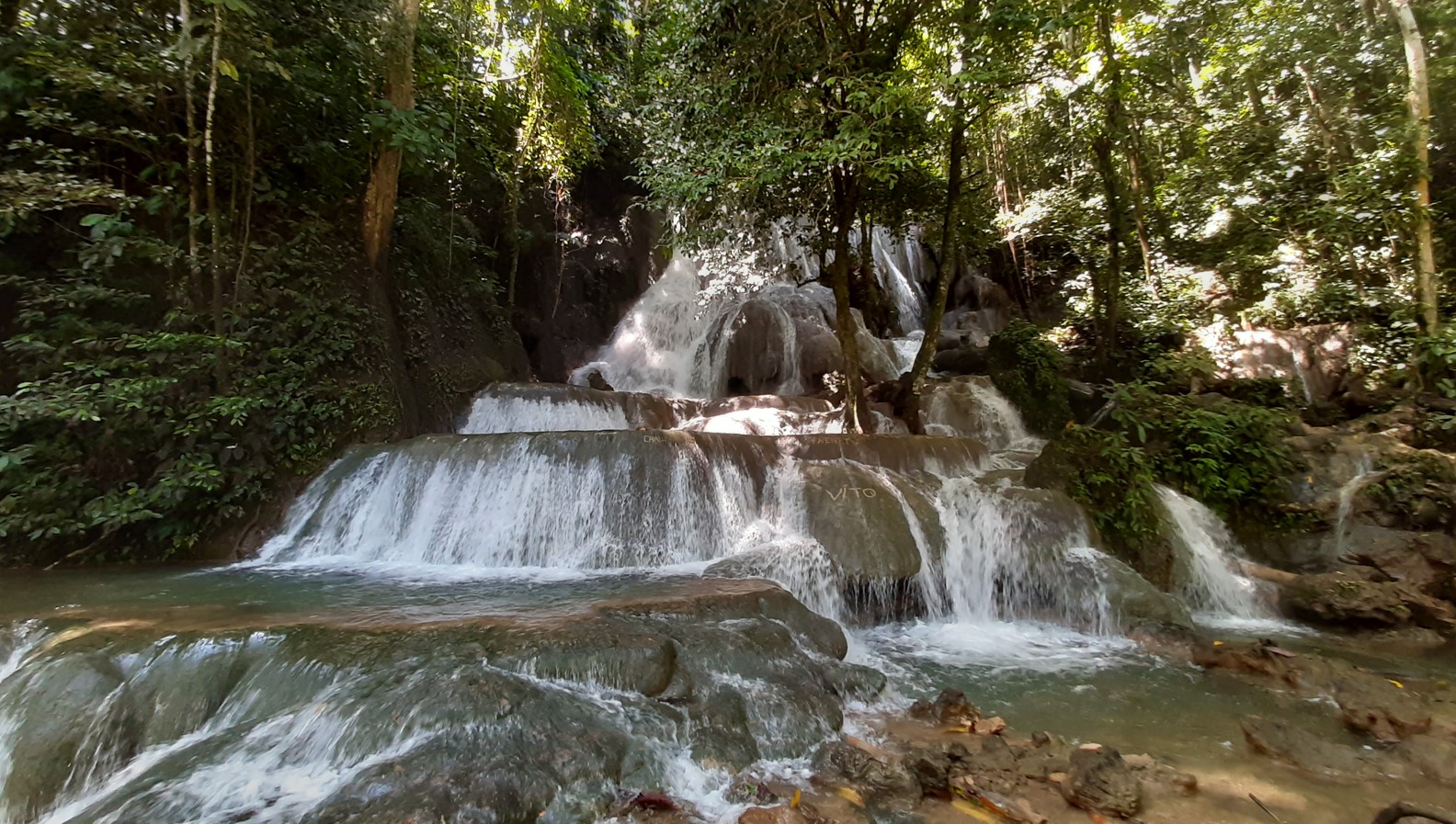 Amazing Keindahan Wisata Matabuntu Waterfall di Luwu Timur Sulawesi Selatan (2)