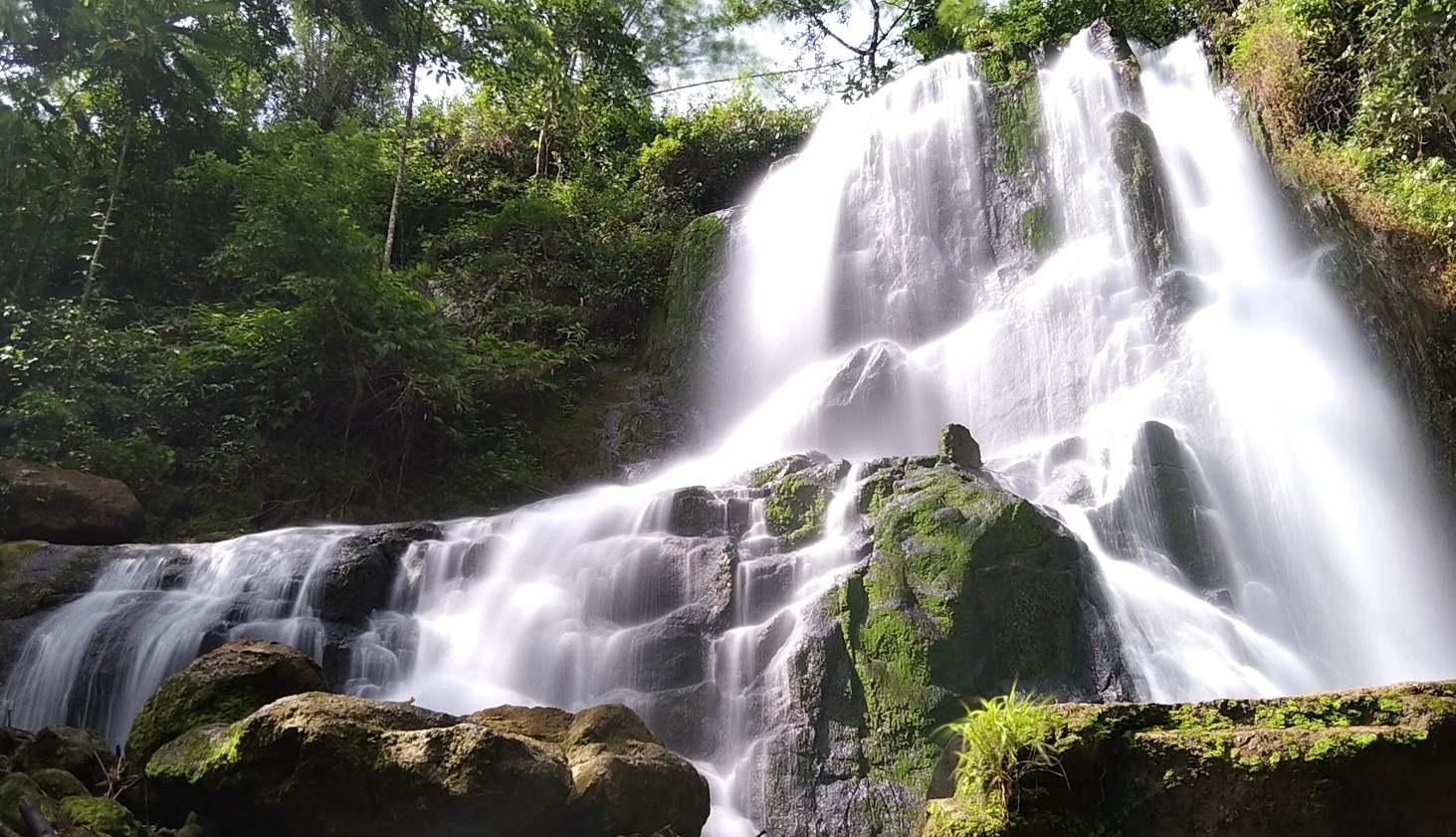 New Keindahan Wisata Air Terjun Tujua di Maros Sulawesi Selatan (2)